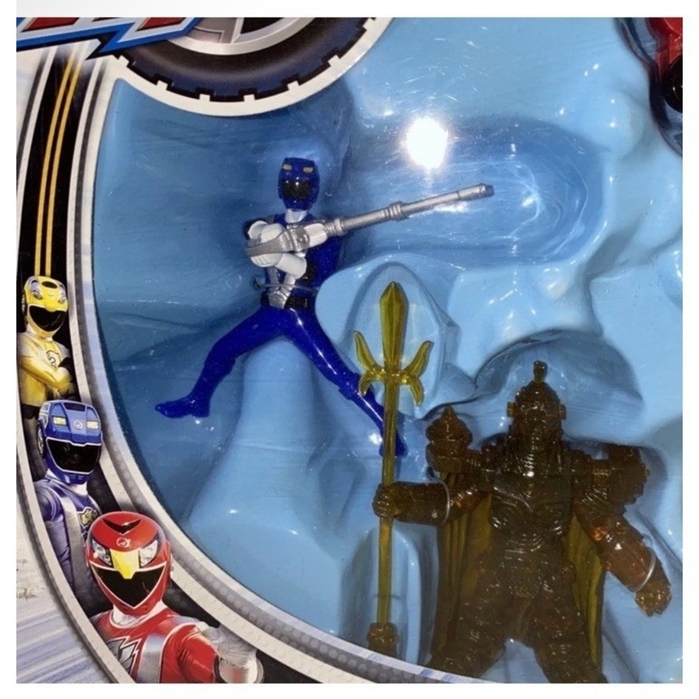 Bandai Power Rangers RPM Track Adventure Set 95121 Red Blue Yellow Rangers New - Picture 11 of 15